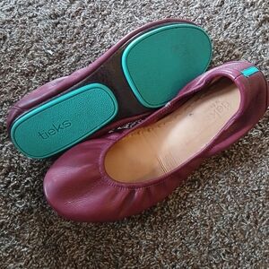 Burgundy tieks women's ballet flats